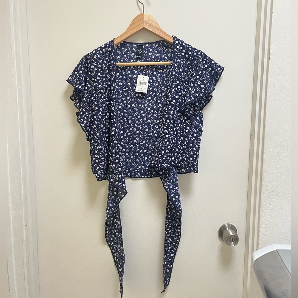 (NEW) WINDSOR Blue Floral Tie Front Cardigan - Size Medium
